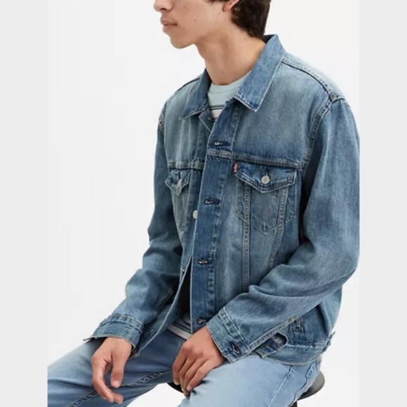 Levi's Jean Trucker Jacket Size Large Denim Jacket
